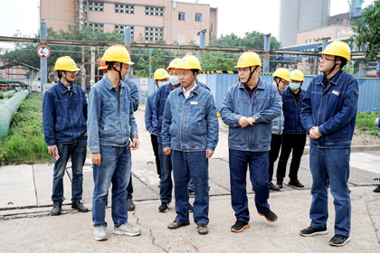 瀘天化股份公司黨委書記、董事長(zhǎng)廖廷君率隊(duì)檢查二十大前安全生產(chǎn)工作