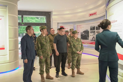 四川省軍區(qū)工作組蒞臨瀘天化股份公司檢查指導(dǎo)民兵建設(shè)工作