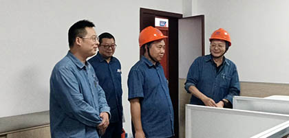 瀘天化股份公司黨委書記、董事長廖廷君率隊(duì)開展國慶節(jié)前安全大檢查并慰問員工