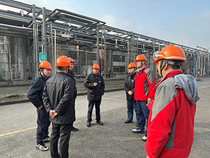 瀘天化股份公司傅利才一行到油脂公司開(kāi)展節(jié)前檢查與慰問(wèn)
