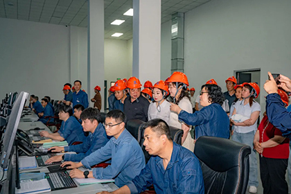 瀘天化派駐村基層干部鄉(xiāng)村振興研學班走進企業(yè)現(xiàn)場