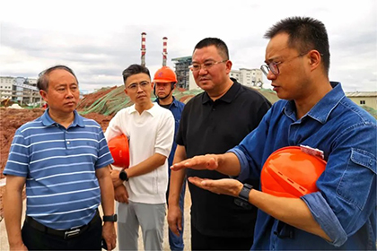 瀘天化股份公司黨委書記廖廷君一行到10萬(wàn)噸/年綠色精細(xì)化學(xué)品項(xiàng)目建設(shè)現(xiàn)場(chǎng)調(diào)研指導(dǎo)工作